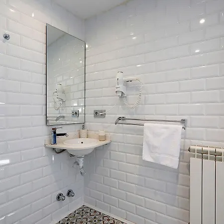 Guest house Boulevard Roomss 2*