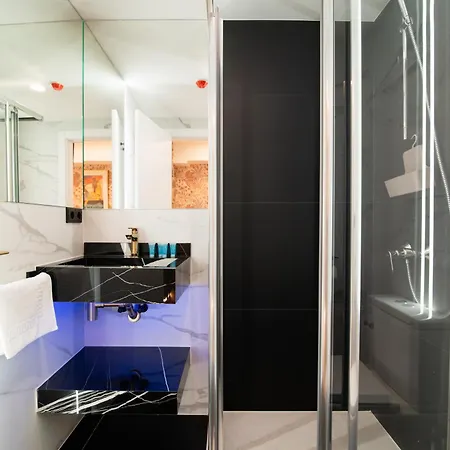 Boulevard Roomss Pensjonat 2*
